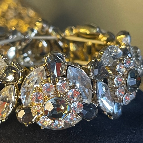 Natasha Necklace and Bracelet Set - Picture 4 of 5